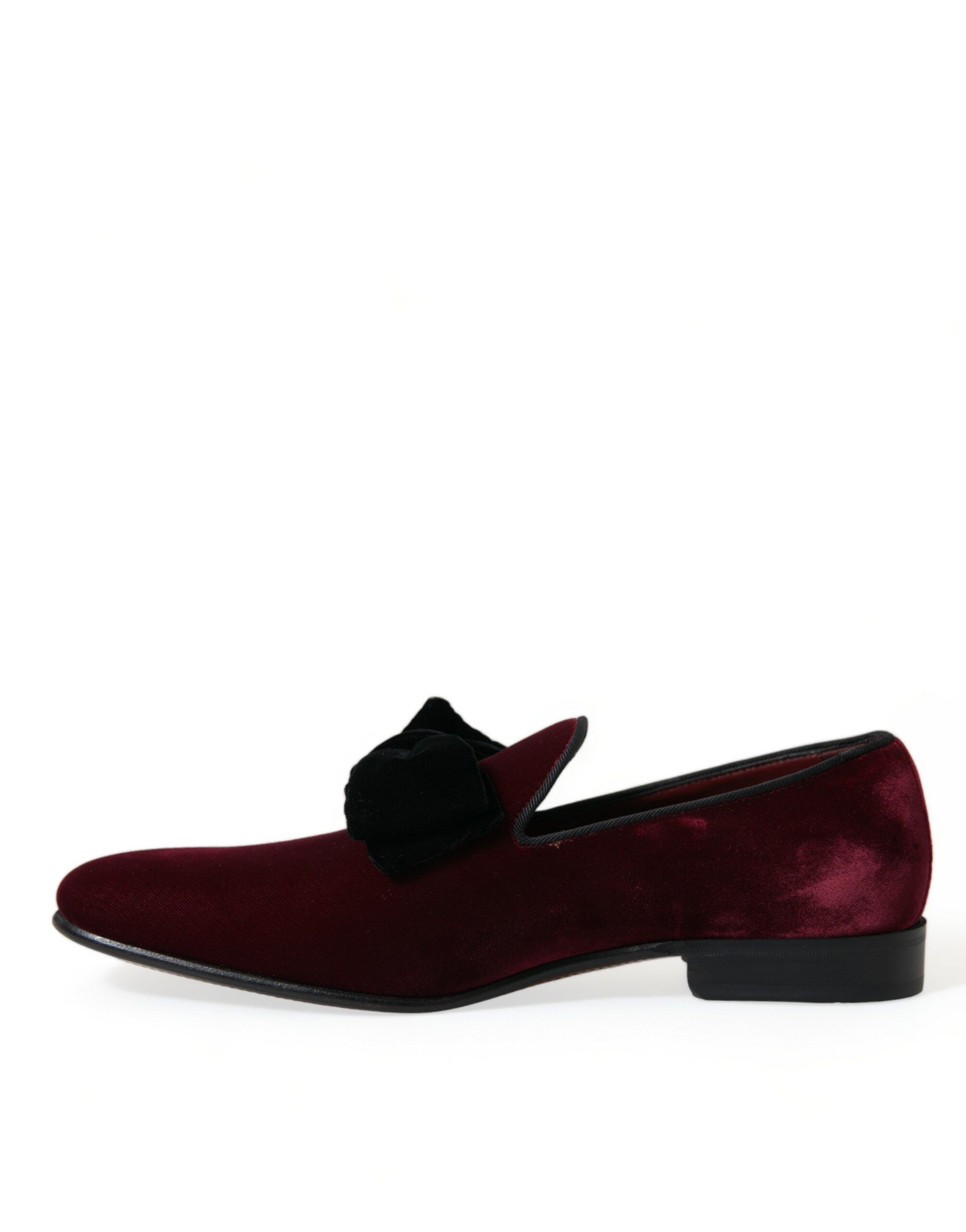 Burgunderrote Samt-Loafer von Dolce & Gabbana – Eleganz mit einem Twist