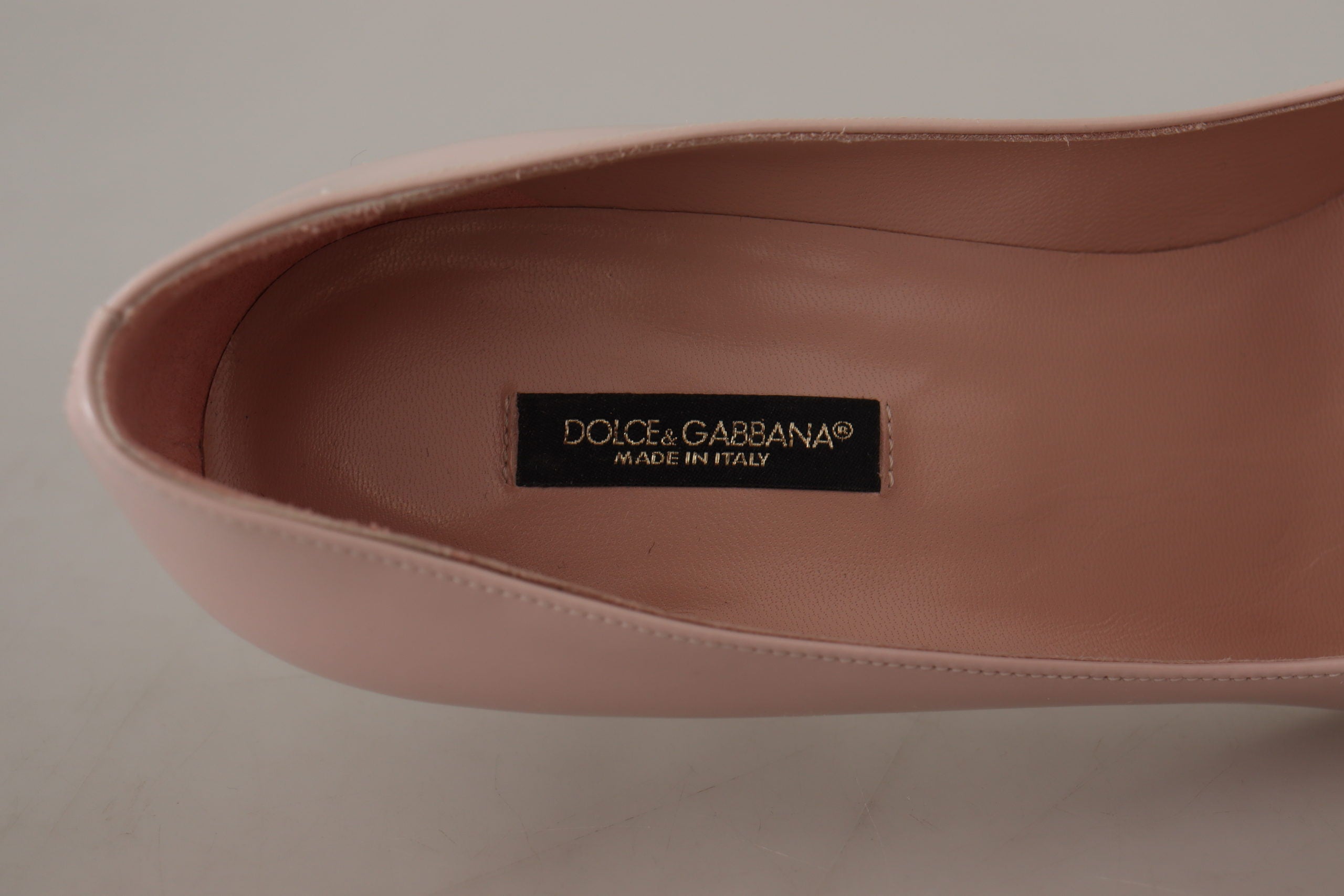 Dolce & Gabbana Zapatos de tacón tipo gatito de charol rosa
