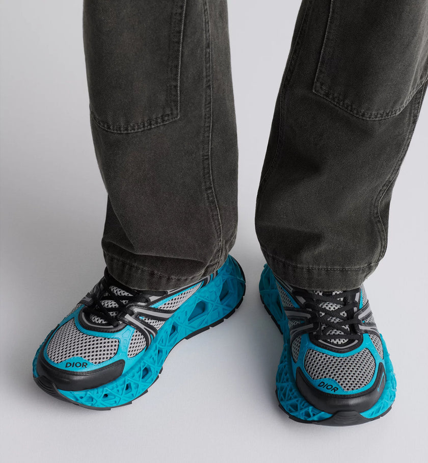 Dior B35 NXXT Sneaker – Limited and Numbered Edition in Neon Blue & Black