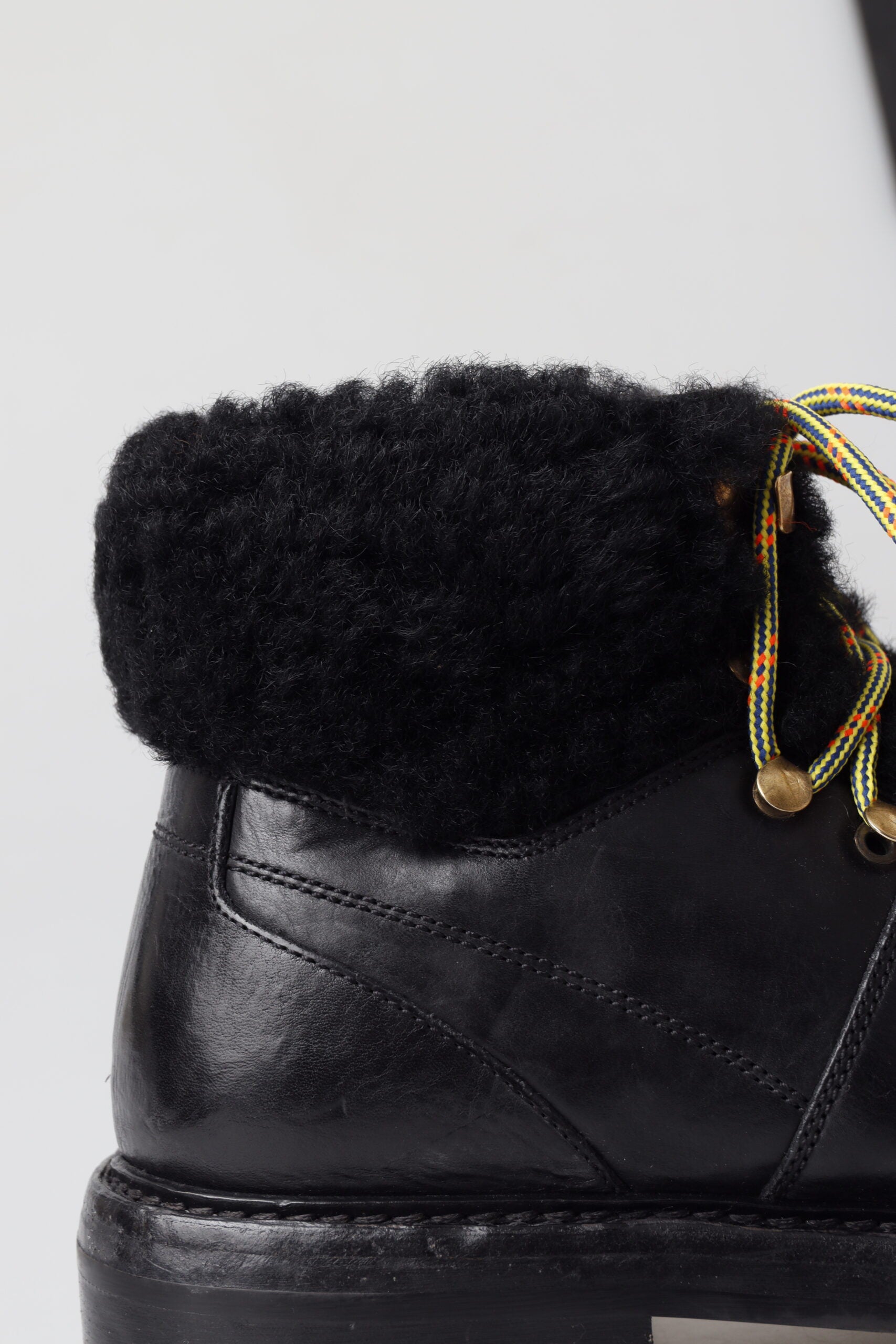 Dolce & Gabbana Botas de cuero elegantes para hombre estilo shearling