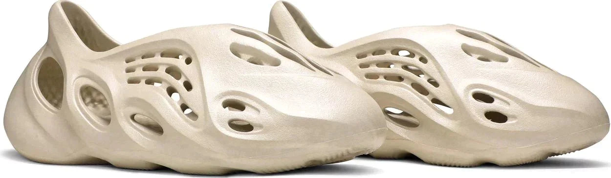adidas Yeezy Foam RNNR 